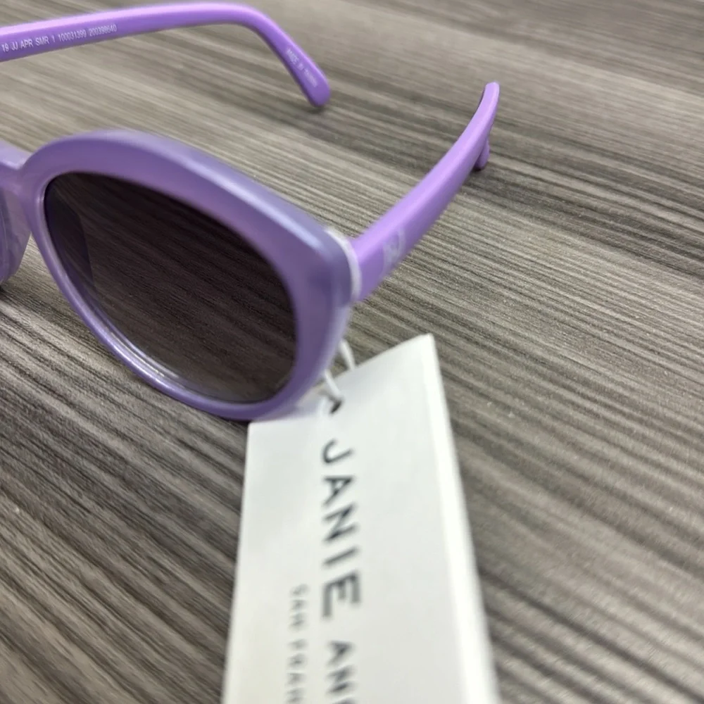Janie & Jack Sunglasses for ages 0-2 years old. New in excellent condition purpl